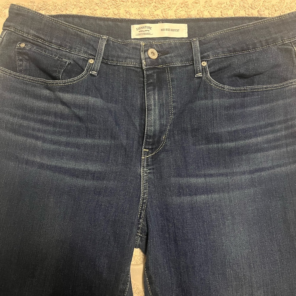 Signature by Levi Strauss Women's Dark Blue High Rise Jeans